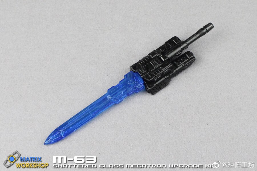 Matrix Workshop M 63 Shattered Glass Megatron Upgrade Kit  (5 of 5)